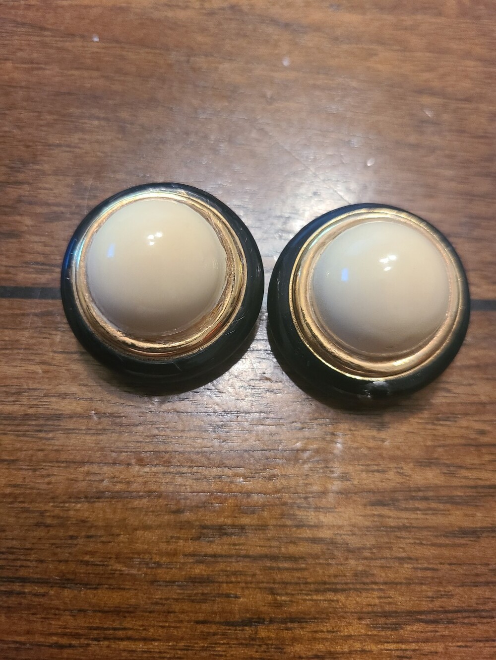 Vintage Christian Dior clip-on Earrings - Picture 2 of 5
